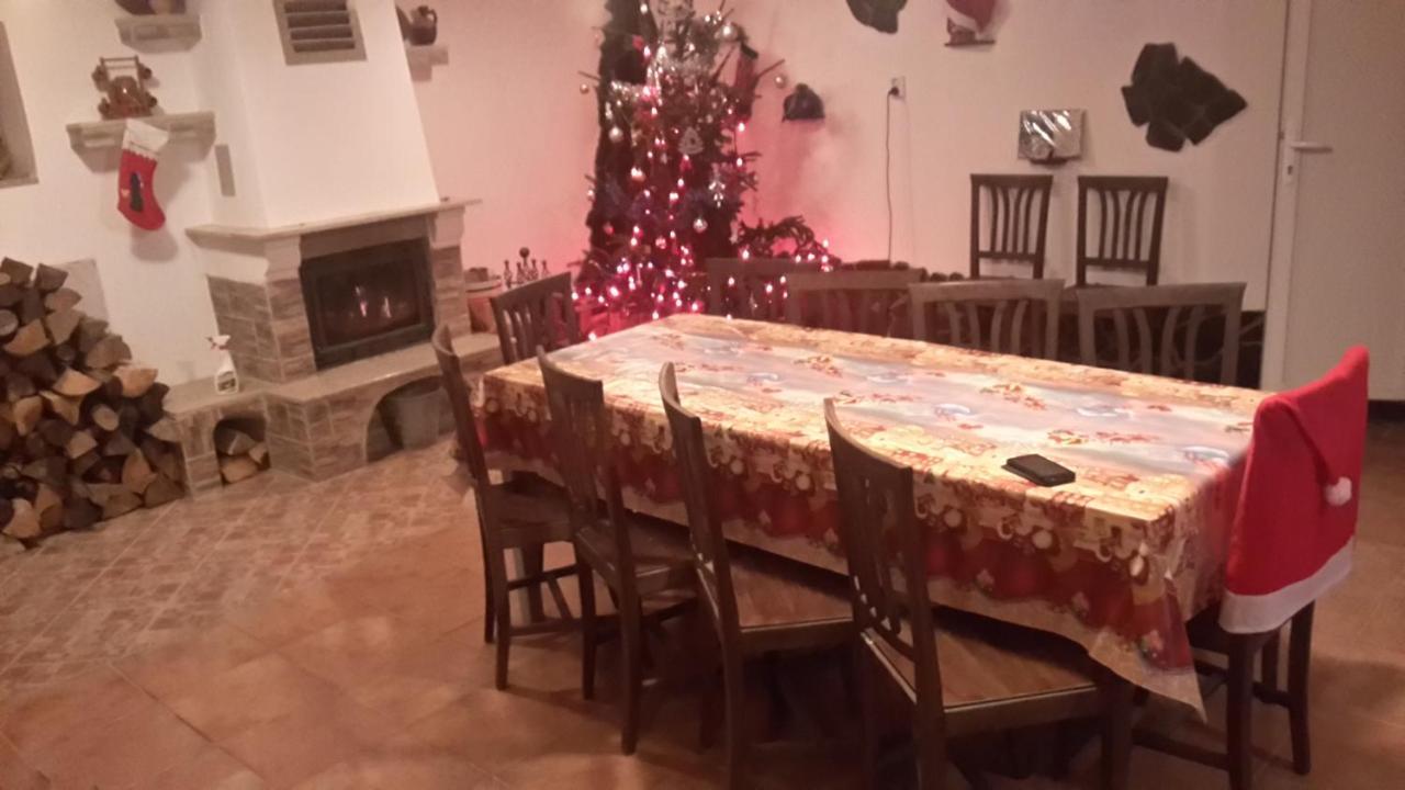 Appartamento La Curtea Argeseana Valea Iasului Esterno foto